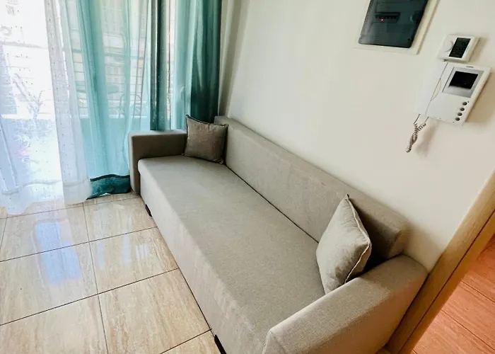 Apartman Syggrou Project 1 *
